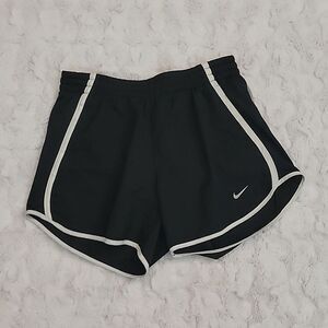 Nike Dri Fit Black/White Shorts, Women's Size Extra Small, Decent Condit…